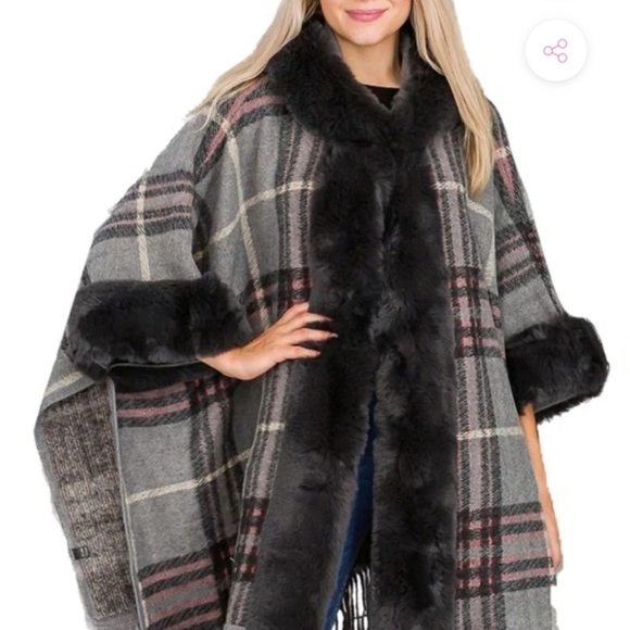 Poncho - Picture 3 of 3